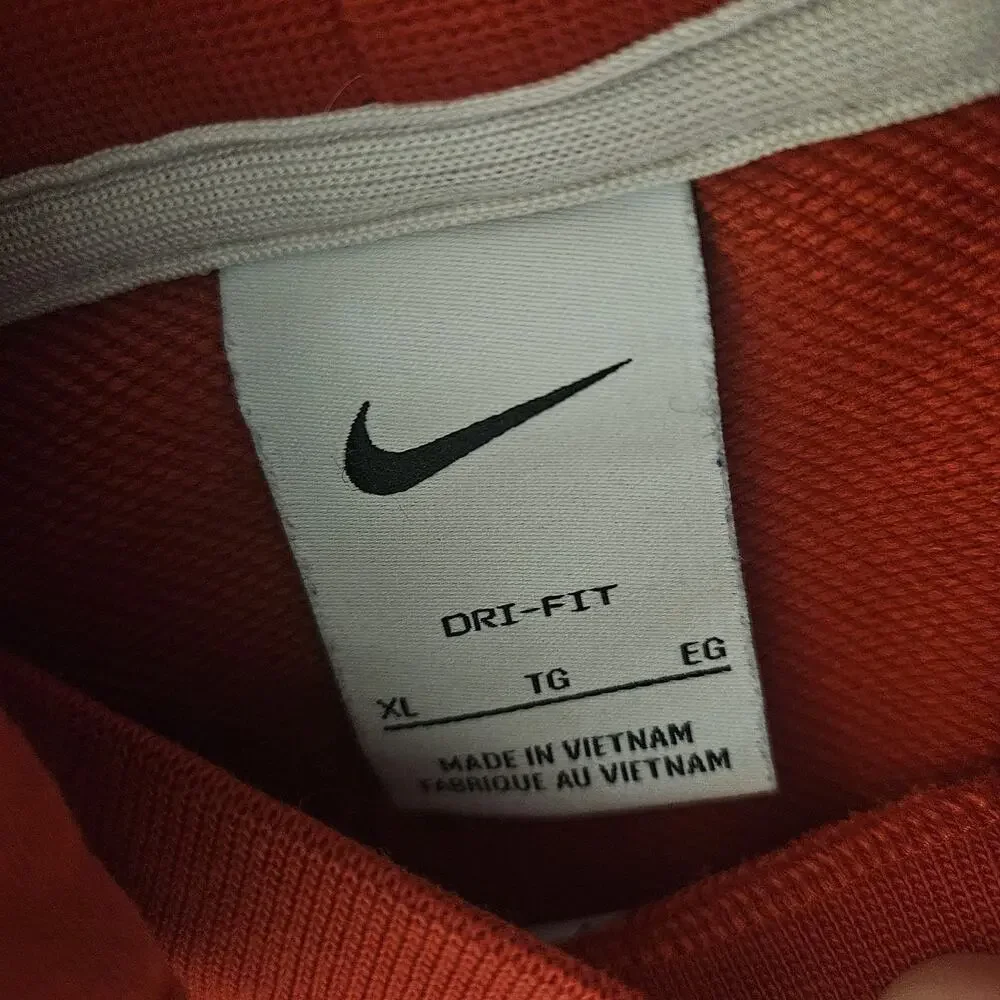 Nike Standard Issue Hoodie Men’s XL Red Dri-FIT Basketball Sweatshirt Zip Pocket
